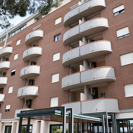 Hotel Palace 2000-2